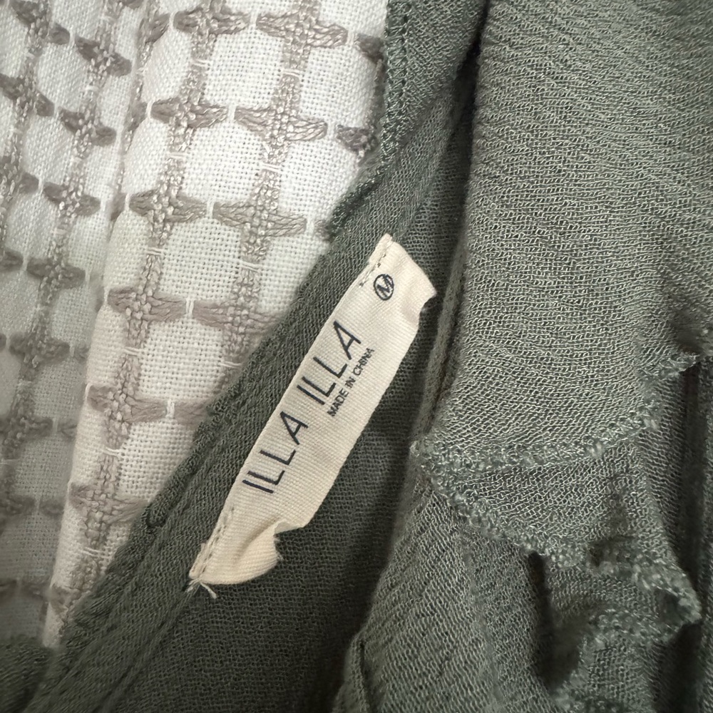 Illa Illa Green Midi Ruffle Dress - Picture 5 of 5